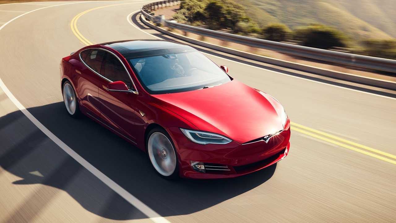 Tesla Model S Long Range (610 км)