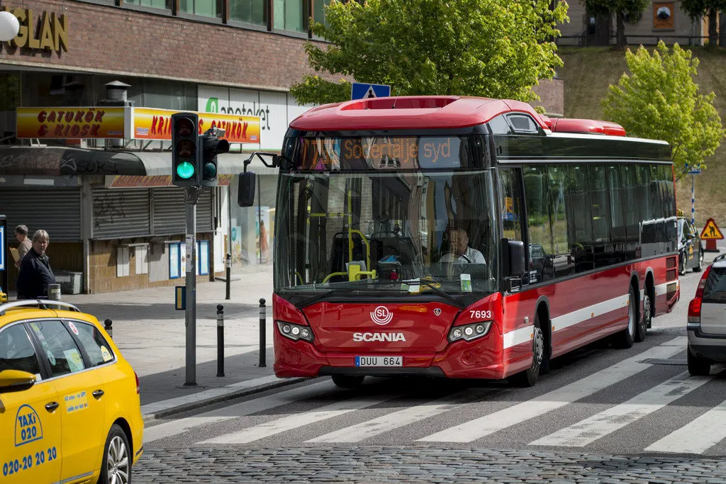 Компанія Scania є європейським лідером у виробництві автобусів з двигунами стандарту Євро 6, в тому числі які працюють на альтернативних видах палива (біодизель, біоетанол і ін