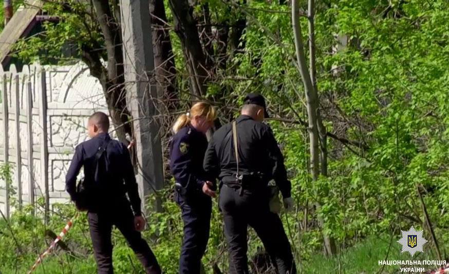 Щоб приховати сліди злочину, чоловік розчленував тіло і вивіз його в різні райони міста
