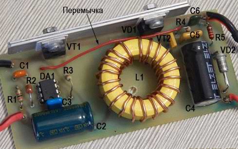 Висновки польового транзистора і діода VD1 вкорочені