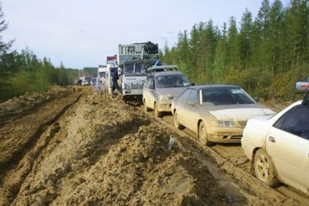 Як передає прес-служба Львівської ОДА, за словами Литвина, будівництво такої дороги є дуже важливим кроком у співпраці між Україною та Польщею, адже наступного року буде закінчено будівництво швидкісної траси «Захід-Схід»