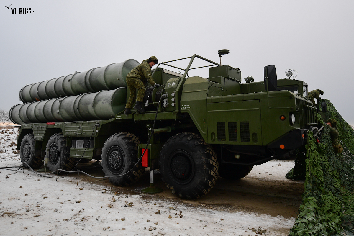 Зенітні ракетні системи С-400 «Тріумф»