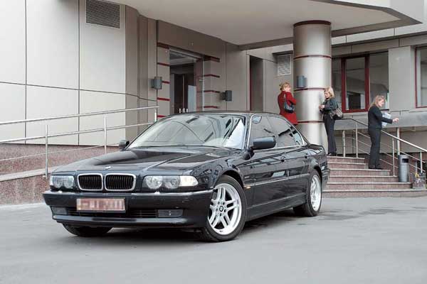 BMW 7 Series: Герой кіноекранів