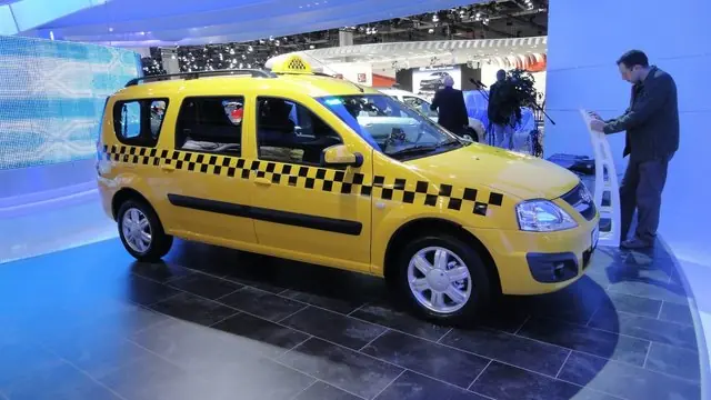 Проект таксі на базі Ларгус, показаний на автосалоні 2012 року