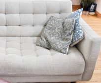 Як почистити диван в домашніх умовах швидко і ефективно