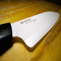 Першим виробником керамічних ножів стала японська компанія Kyosera
