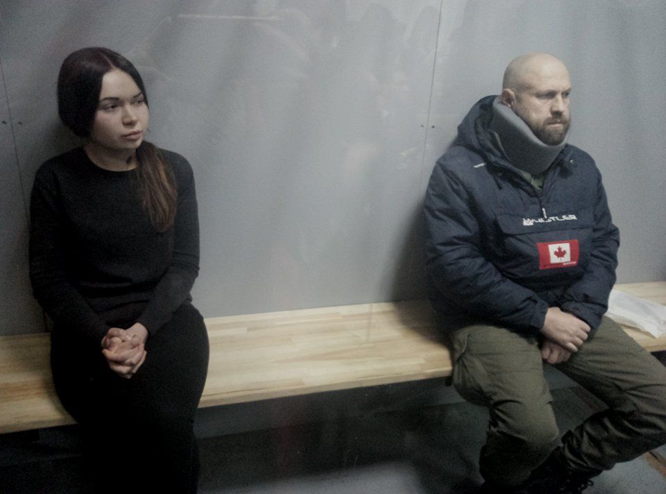 На засіданні суду присутні обидва фігуранти справи: Олена Зайцева і Геннадій Дронов