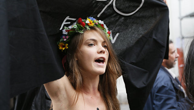 З 2016 року не було активісткою Femen, а працювала в Парижі в якості художниці, продовжувала займатися іконописом