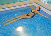 «Аеромасажними лежак» найбільш часто застосовують в гідромасажних басейнах